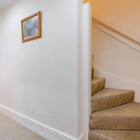 3 Bed In Whitby Oc-L30531